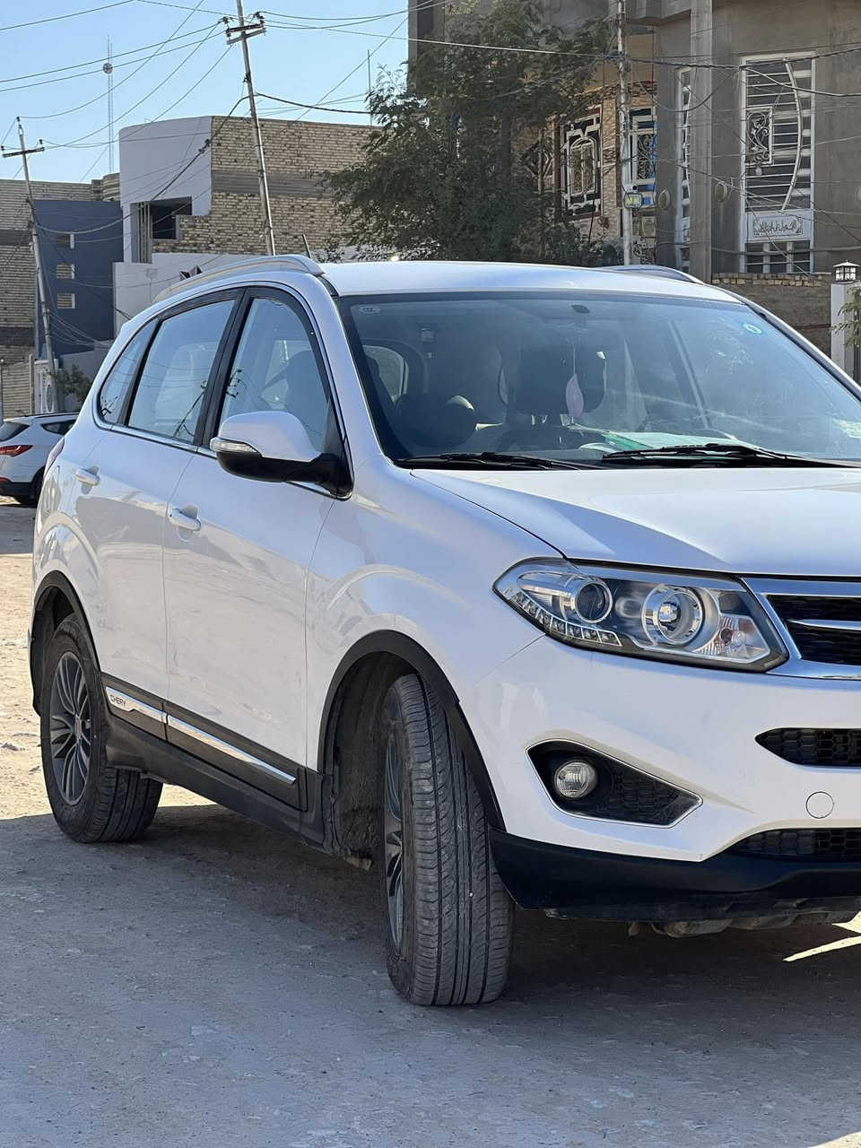 انتباااه 🔴🔴🔴🔴

السلام عليكم 

تيكو فايف (TIGGO 5) 2018 للبيع 
السياره مكفوله من الصبغ والضربه والتبديل 
عدى مكان واحد بي بارد بمقدار شبر بباب السايق ورصعه بالقماره  والباقي كله كفاله 
كير  حداديه تبريد كفاله
المحرك مجفت 
 
مواصفات السياره: 
بصمه 
كير ٧ نمر من غير البك 
اشاير بالمري 
تحكمات ستيرن 
مثبت سرعه 
شاشه بلاديه 
بصمه ابواب وجنطه وتشغيل 
زر سبورت 
وباقي المواصفات معروفه 
السياره ماشيه  174 وقابل للزياده 
🔴🔴السعر105   وبي مجال 
رقم نجف بأسمي سنويه وهزه جديده 
ومكان السياره بالنجف 
للأستفسار ***********
