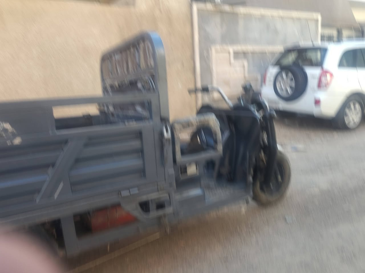 متاح ستوته شحن موديل 25 بطاريات جدد كامله اي نقص مابيه السعر مليون و100 بغداد الجزيرة السياحيه هاتف ***********
