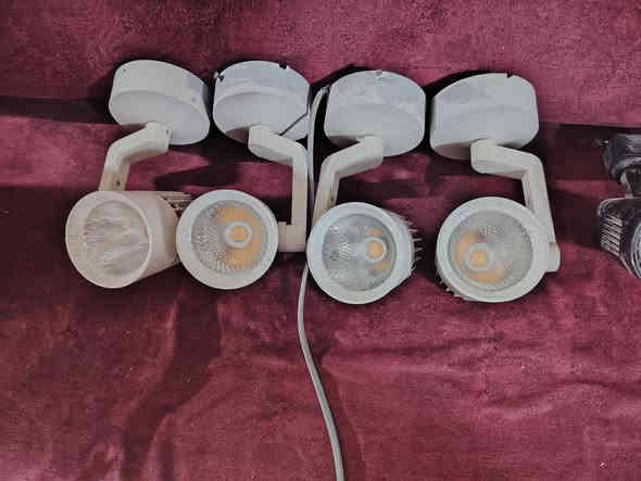 السلام عليكم
حبايب جميع الي بصور متوفر و فدوه الي ميشتري لا يكسر بلحاجة. 
للتواصل و الاستفسار الاتصال على الرقم 
*********** (متوفر واتساب)
