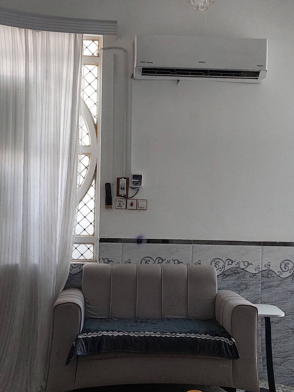 قنفات للبيع ثنين كراسي ووحدة وسط وثنين كبار وياهن طبلات 4 نفس الي بالصورة  نريدهن ب 400 وبيهن مجال اذا تردون الوجوه ملاتهن هم نريد نبيعهن 
العنوان شارع المطار الجديد قرب الجوهرة


**إذا كنت صاحب هذا الإعلان وتريد حذفه لأي سبب، رجاءا أرسل رسالة إلى الدعم الفني**