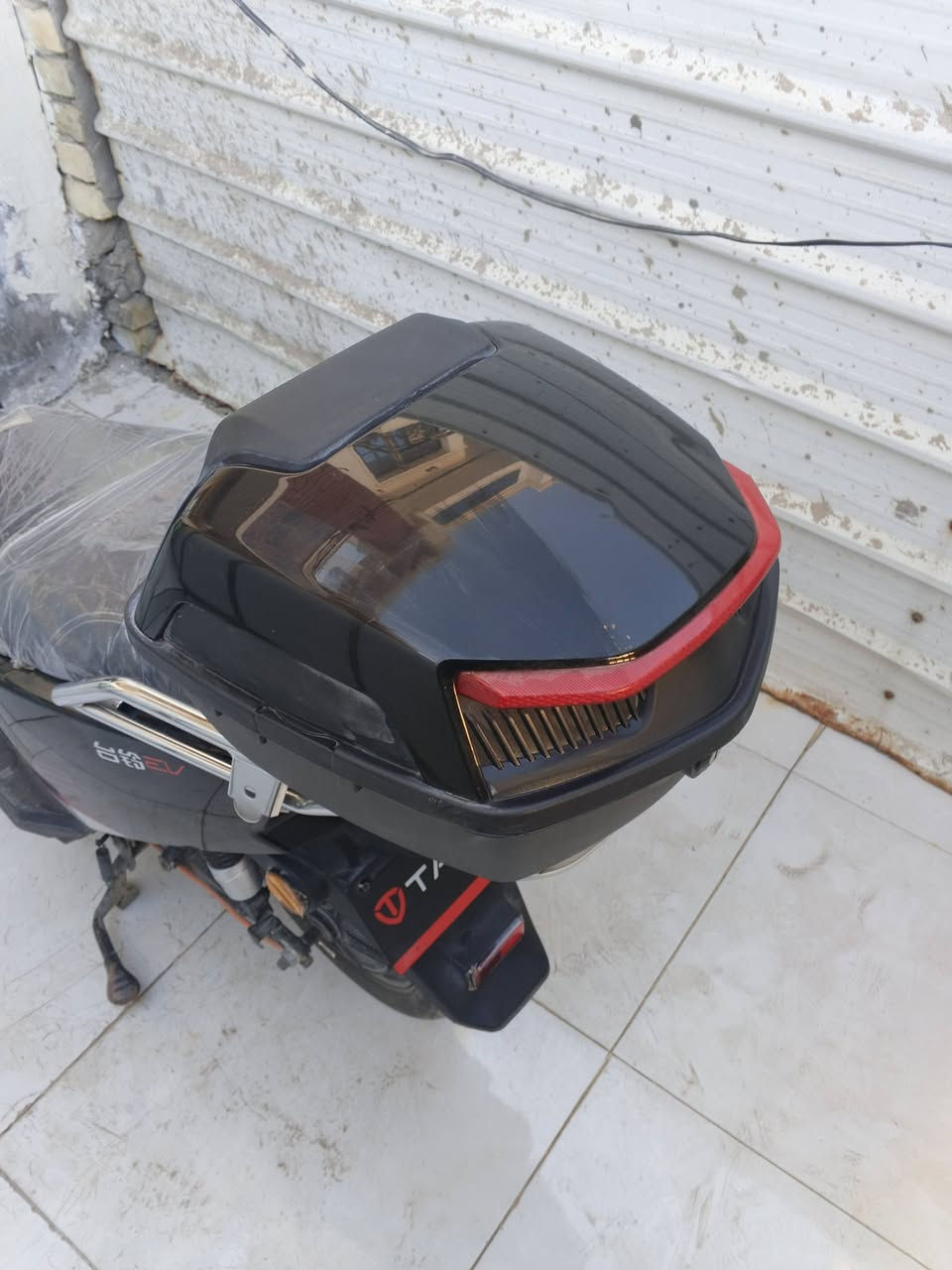 السلام وعليكم دراجه نوع تايلج
2025 دراجه جديده مصار شهرين من ماخذه بطارياته جديده بعدها ستخدم داخل منطقه بس دراجه فول مواصفات 

7 بطاريات كبار 

بيه نضام R

بيه نضام P

بيه مثبت سرعه 

بصمه سويج 

ملف 1200

تمشيك بالسرعه الوحده 90 كيلو 

دارجه رايده ب 750 وبيه مجال 

*********** مكاني بغداد الغزاليه
