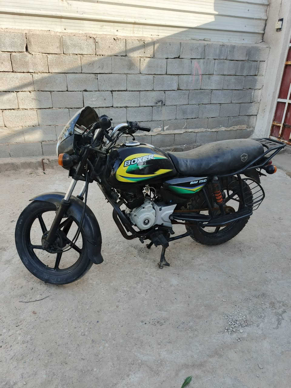 بوكسر ادوات مكفوله سعرها 750 بيها رقم شاصي مانقصها شي مديل 21 مكاني البصره شط العرب ***********
