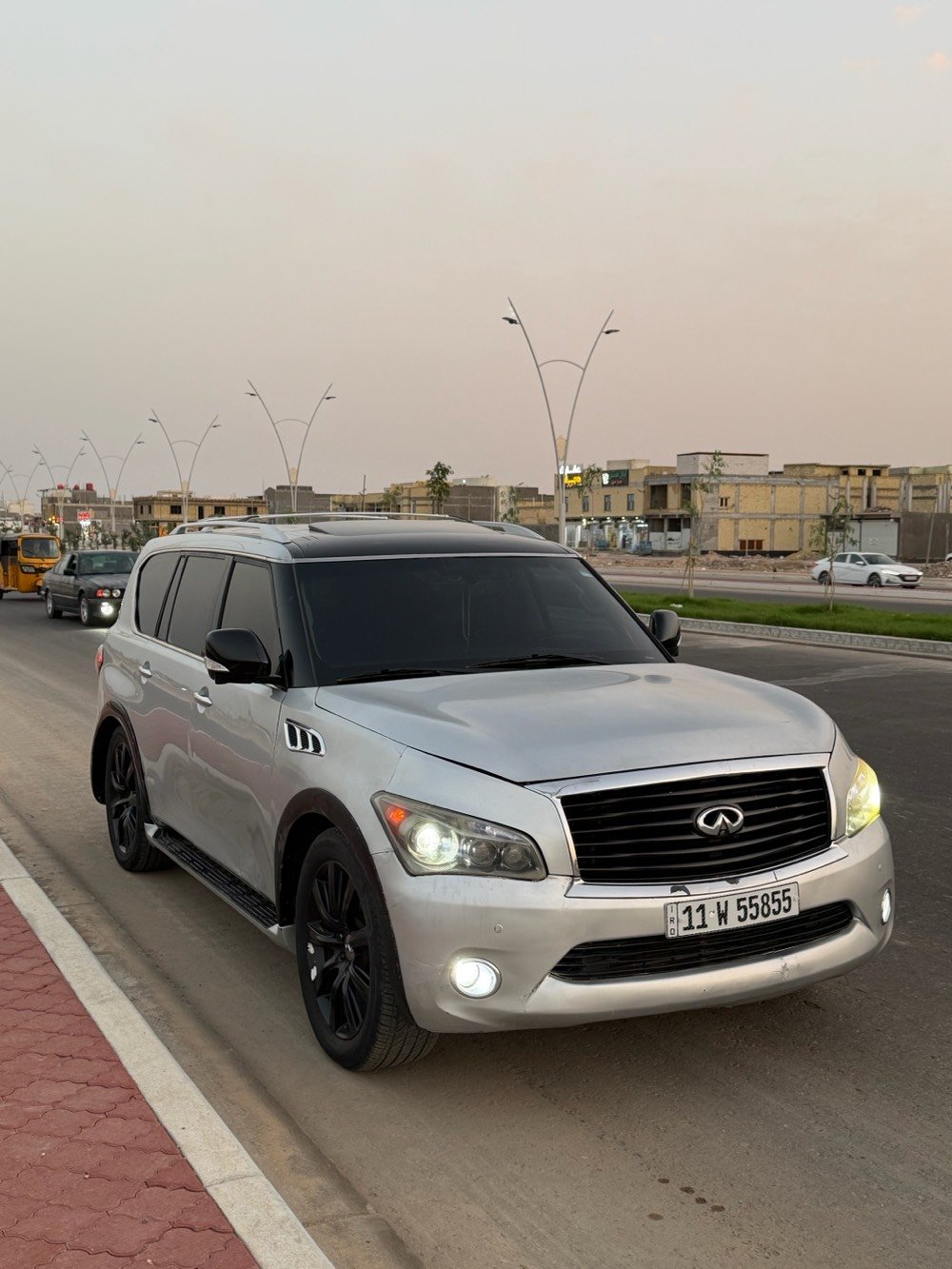 سلام عليكم
للبيع او مراوس جارجر او اوباما v6 v8 مايهم 
انفنتي qx56 2012
مكينة 5.6L v8
فول مواصفات Vip 
فتحة سقف
كشنات جلد تدفئه+تبريد
خزن ميموري
تحكم ستيرن جهتين +كهربائي+تدفئه
كشنات خلفية منفصل Vip+تدفئه
صندوك شفط
بصمة تشغيل
5 كامرات
13 سماعه من ماركة Boss
مكينه جديده
 مكينه كير كفاله
حداده 75# 
تبريد ثلج 
سياره عليه ادامه كامله من نوزلات و بلكات جدد ومجاول 
ضربته جاملغ وشبر من البنيد بدون دواخل وبيه قطعه بارد
رقم بغداد مميز تحويل ثاني يوم
السعر 156 وبيه مجال
للاستفسار ***********
