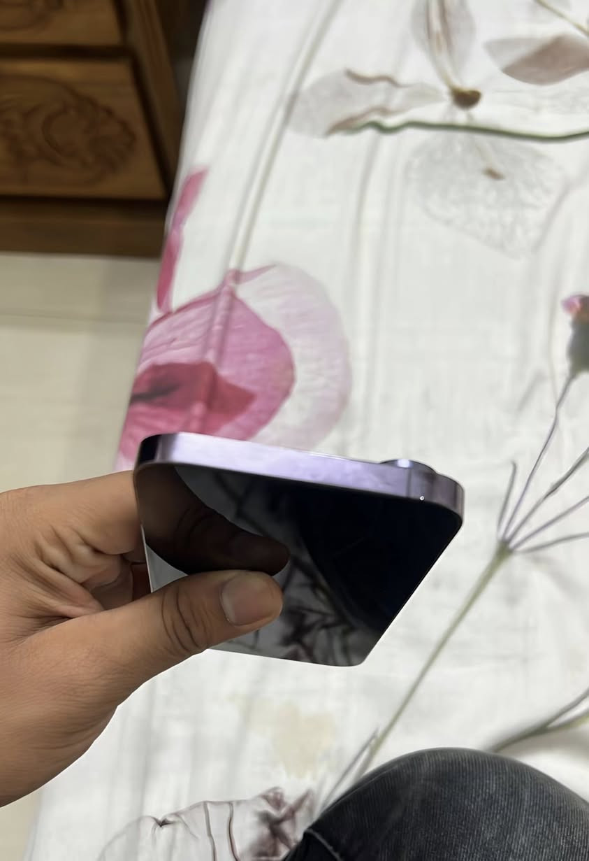 السلام عليكم ايفون 14 برو ماكس  الجهاز مبدل شاشه اشتريته اب 110
الجهاز نضيف مثل ماموضح
بطاريته 89 
كله شغال السعر 575 وبي مجال
مكاني بغداد الدورة
***********
