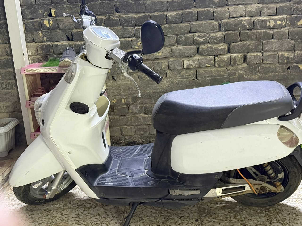 سلام عليكم دراجه بوليسي شحن بطاريات 6 كبار مو الصغار سرعته بين 60_70 بل شحنه الوحده تمشيك تقريبا 50 كيلو اكثر الله شاهد استعمال كلش قليل مابيه شي الدراجه نضيفه كلشي شغال بيه كهربائيات بس ينراد اله تبديل بطاريات السعر مالته350 وبيه مجال شي بسيط 
الرقم ***********
