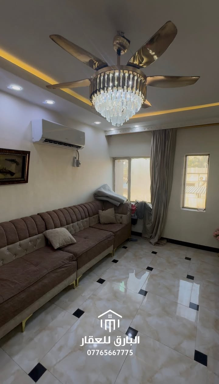 🔱 شقة حديثة للبيع 🔱

الموقع📍 : الكرادة - كم سارة مجمع الضباط

⭕ المساحة : 114 م

⭕ سنة البناء ٢٠١٤ محدثة ٢٠٢٥

⭕ طابق اول 

⭕ تحوي البناية على باركنك 

⭕ كهرباء ماء معزولة - سند مستقل 

⭕ تحتوي الشقة على ( غرف نوم عدد ٣ - حمام - مطبخ كبير - وأستقبال - ممر - لوندري )

⭕ الكهرباء في المجمع جيدة جداً بالأضافة مجمع هادئ - عرض الشارع ١٥ 

⭕ أمان وخصوصية تامة 

⭕ تصلح للسكن أو الأستثمار

⭕ السعر : عند الإتصال او حضورياً 

⭕ للإستفسار : ( الواتساب متاح ) 📱

***********

⚠️” تحذير : هذا العرض قد يختفي قبل أن تقرر !“

🟢 نستقبل عروض البيع ، الشراء ، الإستبدال ، إدارة الأملاك ، و الإيجارات بأنواعها ( سكني ، تجاري ، خدمي ) 🟢

عنوان المكتب📍: بغداد - الكرادة داخل - قرب مطعم الصبايا - فرع مدرسة لبنان ( موقعنا مثبّت على Waze , Google maps ) 

#البارق_للعقار

٢
