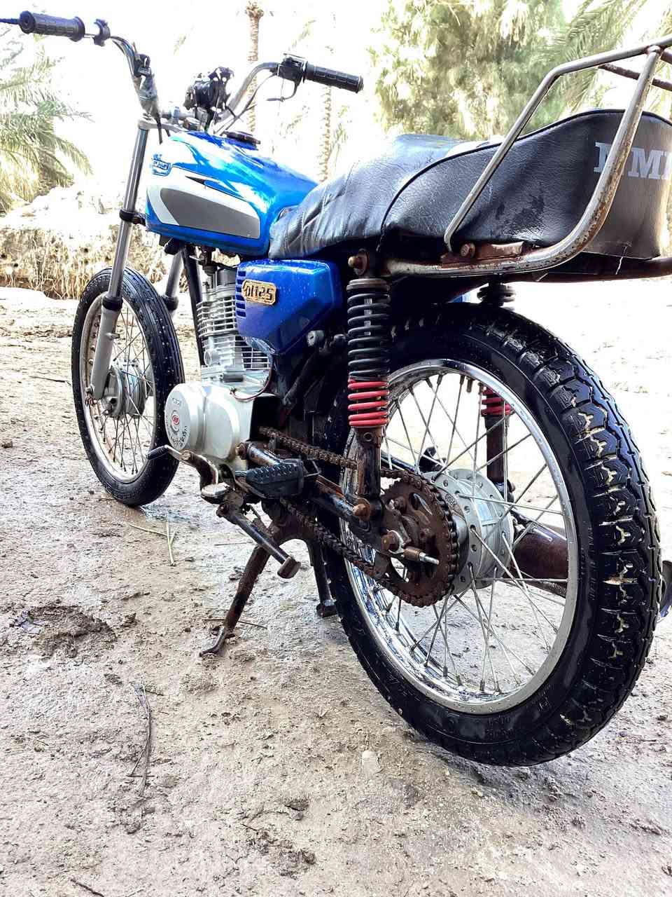 السلام عليكم دراجه _ نامه شلامجه اصلي _ موديل 2018_مكاني سوق الشيوخ _قرب سيد رحمه الياسري  
السعر 475 وبيه مجال      رقم الهاتف ***********
