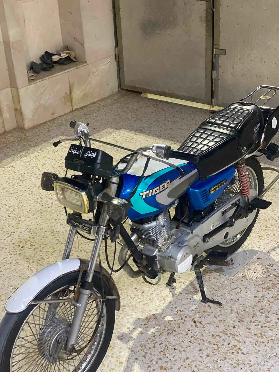 يبه تايكر ٢١ للبيع الدراجه خير من الله 
شلعه معدل 
تايرات جدد 
كهربائيات كلها جديد 
اشاير بك لايت لايت كله شغال 
شرط تشغيله نص هندر 
اوراق كامله
السعر ٣٦٠ وبيها مجال 
العنوان. ديالى.  كنعان 
***********

