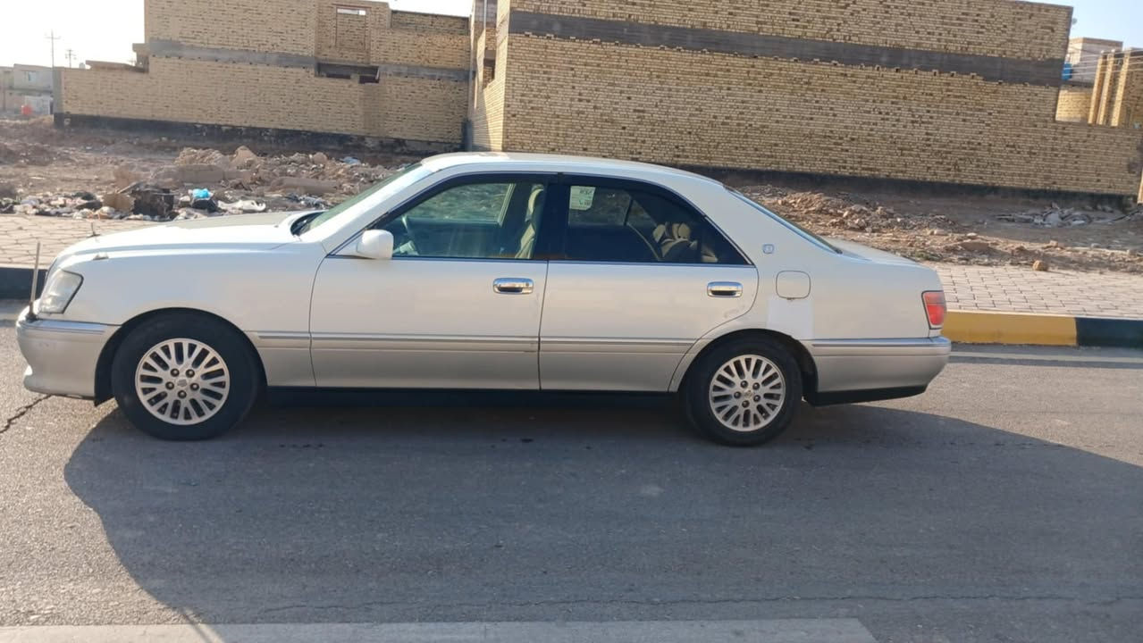 سياره جنون ادوات كصتين
لايت زنون كرستال تبريد ثلج كهربائيات كلها شغاله حداديه فول
برده خلفيه دكمتين
كير ومكينه كفاله تخم تاير 
السعر 29 /ذي قار قضاء النصر 
***********
