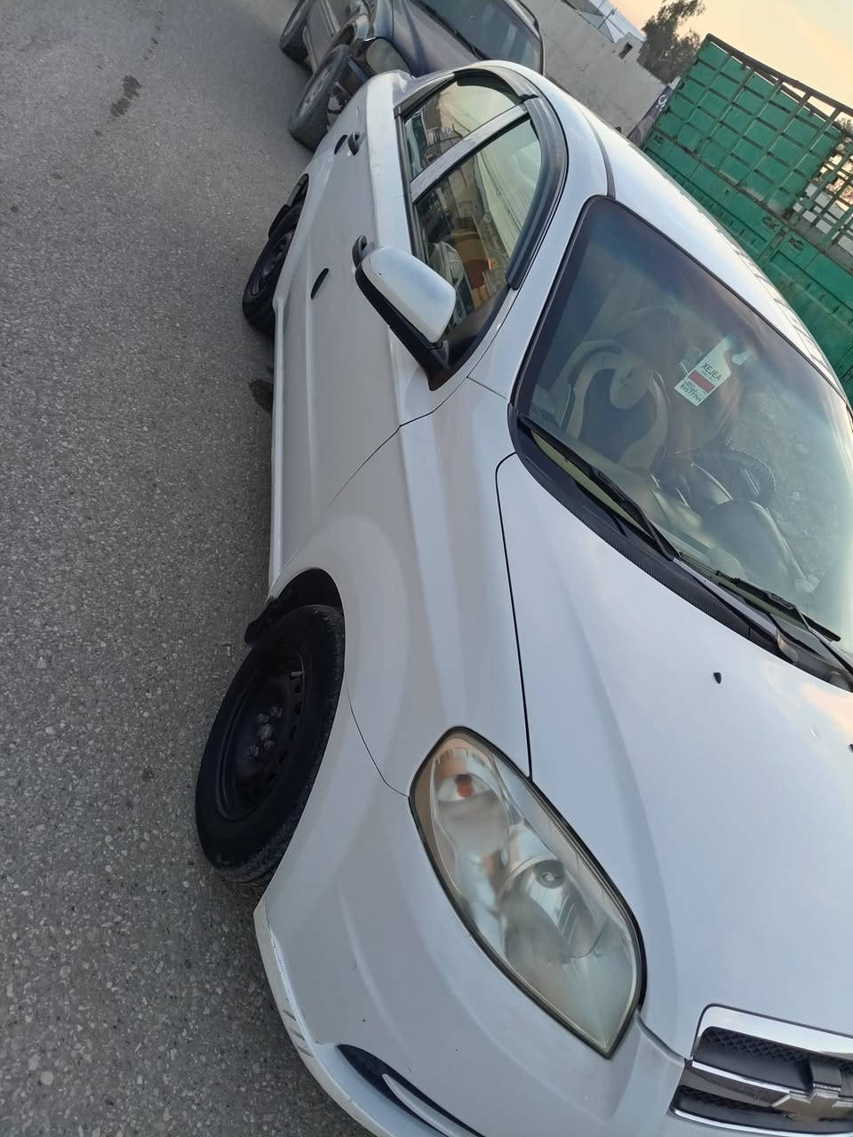 سيارة افيو مديل ٢٠١١ بدون صبغ بيها شويه عل بارد محرك وكير نضيف بيها كربون بنزين صاحبها الشرعي بل الموصل هزه ماصاقطه محرك استرا سعر ٧٢ استفسارعل هذا الرقم ***********
