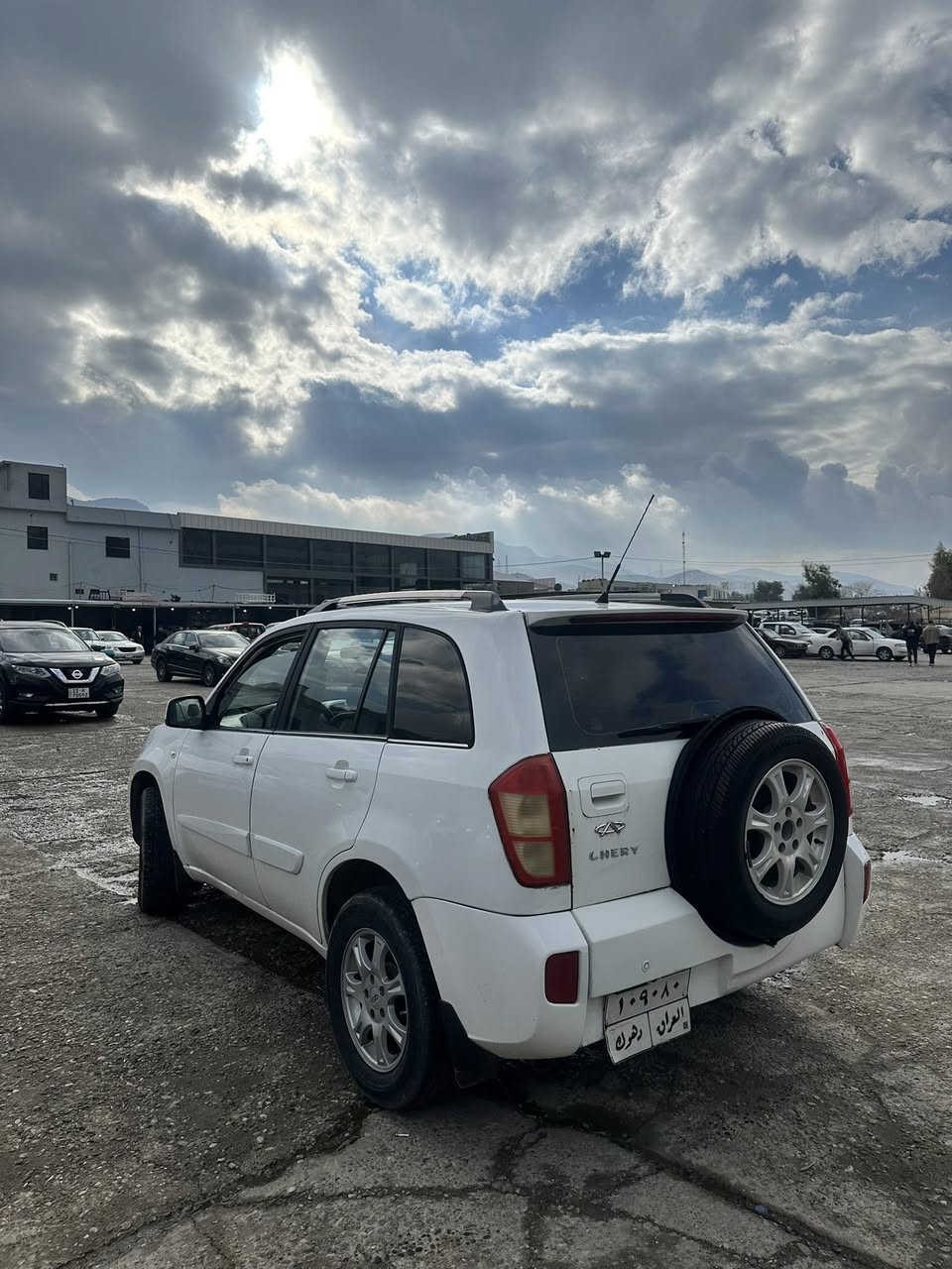 shery tiggo 2014
سعر (٦٩)$ مجال
٣ وه ره قه غورامه ديش سعرى ئين خار 
گير محرك تبريد بشه رت 
گير p
٤ تايره جديد

دووقطعه و نيف سبغ بئ داغلى 
سينگو بشت كه بس

تحويل بشه رت 

*********** عربى
*********** كوردى
