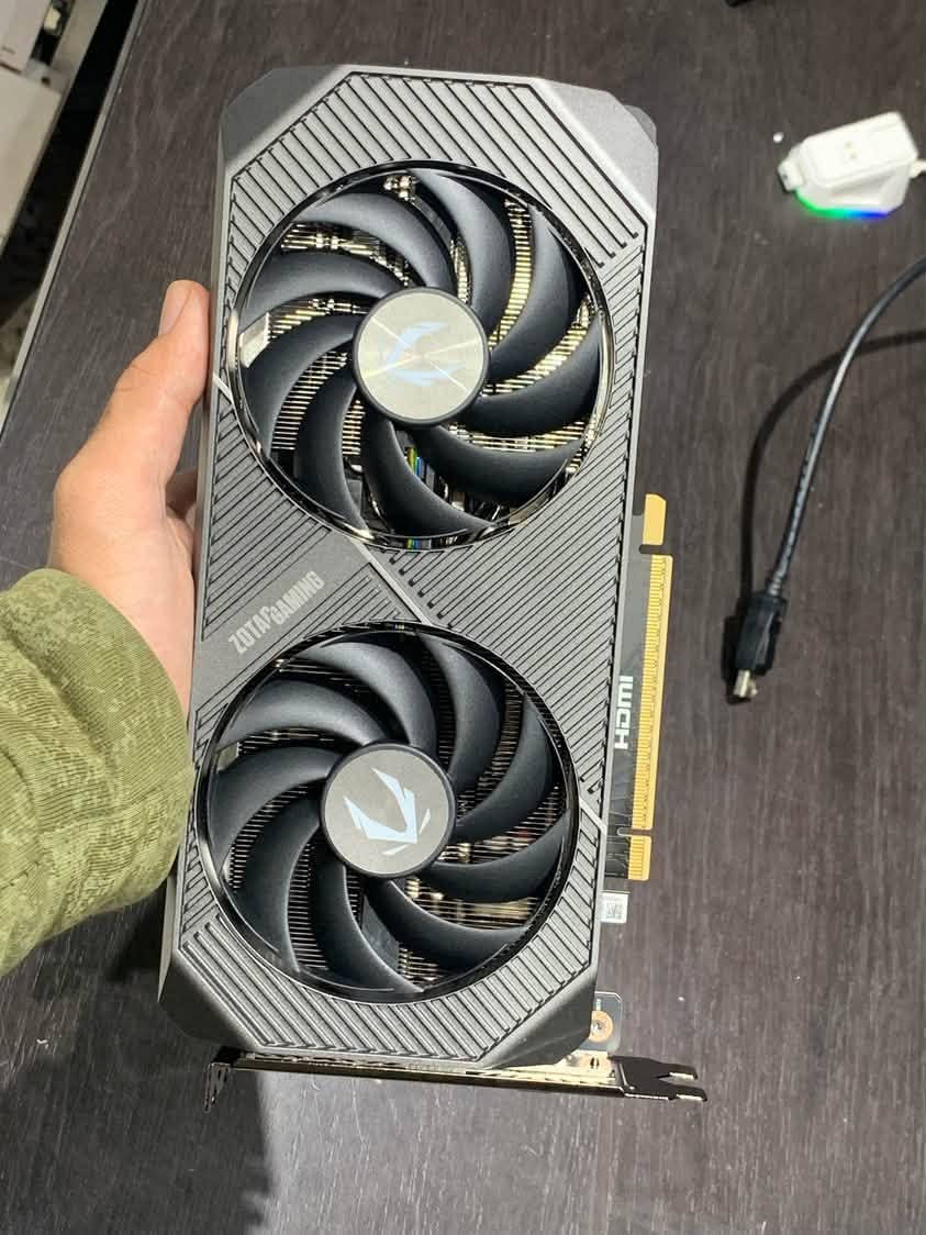 RTX 5070 Zutac Gaming
استخدام 4 اشهر
نظافة 100%
علي ضمان سنتين
سبب البيع التطوير 
سعر 780 وبي مجال بسيط 
متوفر توصيل 🚚


**إذا كنت صاحب هذا الإعلان وتريد حذفه لأي سبب، رجاءا أرسل رسالة إلى الدعم الفني**