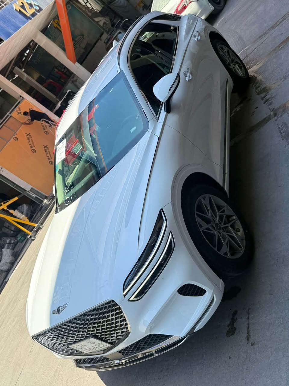 جنسيز g70 موديل 2025 رقم بصره شهداء
الحادث مثل ما واضح بالصور والمواصفات معروفه 
السعر ب ٣٠٠
البصره أربع شوارع

***********
