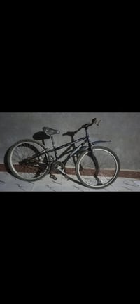 أغراض دراجات • أسعار مناسبة • للبيع