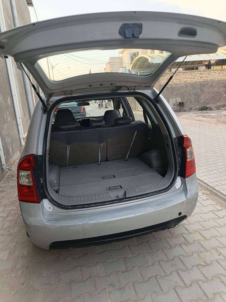 للبيع
Kia RONDO

موديل 2007

موصافات EX معروفه 

محرك 2700 V6

مواصفات السياره 

بنوراما 

تحكمات ستيرن كامله

بلاجكتور 
تبريد قطعتين

ضرر السياره 

تبديل 3 قطع بدون دواخل 

وبارد بلجاملغ لخلفي 

سعر السياره 88 بي مجال بسيط .

رقم تواصل 

***********.

مكلف بالنشر
