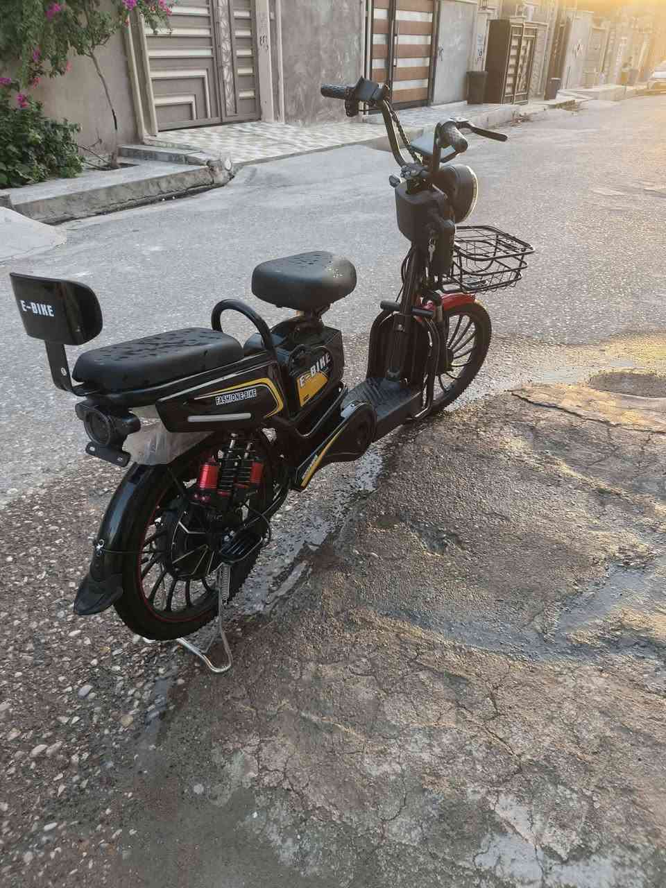 دراجه شحن ماركه عالميه ومضبوطه مميزات 👇

ملف W2000

مسجل اغاني بلوتوث

تبديل سرعه من 1 الى 5 

دبلات اصليه

باتريات جديده

لايت دائري 3D شغال

شاشه عرض شغاله

دراجه ما ناقصها كل شي شغاله و مرتبه 100/100

سعر 300 وبي مجال


**إذا كنت صاحب هذا الإعلان وتريد حذفه لأي سبب، رجاءا أرسل رسالة إلى الدعم الفني**