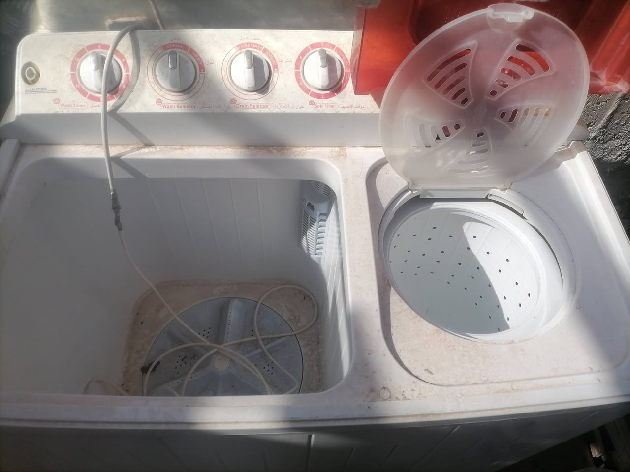 السلام عليكم
غساله عاطل الغسيل

التنشيف شغال سعرها ٢٠ الف

حماصه شاميه جاهزه وشغاله سعرها ١٥٠ الف
***********
