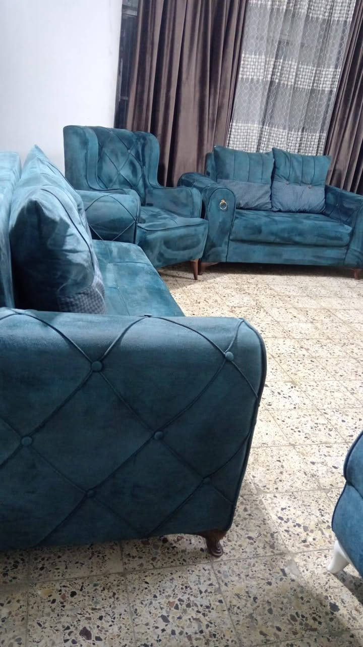 تخم 10 مقعد💺 أخو جديد اي ضرر مابي تسكام ثكيل سعر ,,250,,بي مجال مكان لبياع *********** يوجد واتساب
