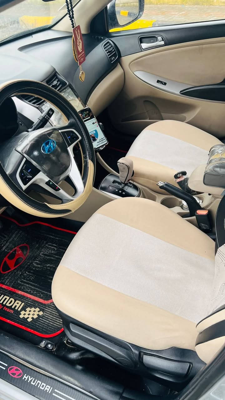 للبيع 
 اكسنت مضلع ٢٠١٦
رقم نينوى الماني/شرط التحويل
مواصفات🔻🔻
وارد/ خليجي سياره كلين بدون صبغ بدون ضررر
ويل كب
نظام ABS
تحكم استيرن
جام كهربائي 
كير توماتيك  
محرك /١٤٠٠/ مامفتوح شرط كير ومحرك
(سيارة نضيفه وماتحتاج اي مصرف) 
سعر/110 
بيها مجال
نظام اقتصادي ECO
للاستفسار اتصل 
*********** / اسيا 
***********/كواك
