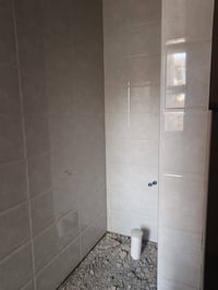 خلفه سيراميك جداري وارضي وبناء 07823324120 وتساب