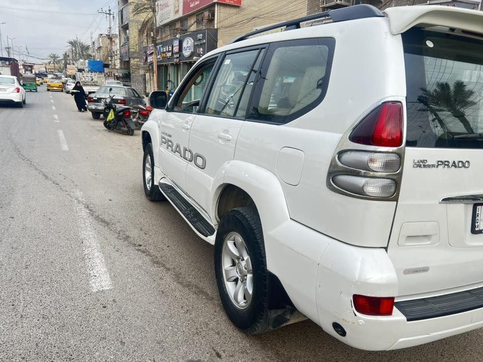 برادو 2008 
4 سلندر 7 راكب 
سياره خير من الله وين ماتريد شغل واطلع منظومه غاز داخلها تغليف جديد 
الضرر فقط قطعه واحده صبغ 
رقم اربيل الجديد 
سعرها 149 بيهه مجال قليل ابو ال140 لاتخابر 
مكان السياره الشعب 
*********** 
موجود بالفيس والخط مفتوح
