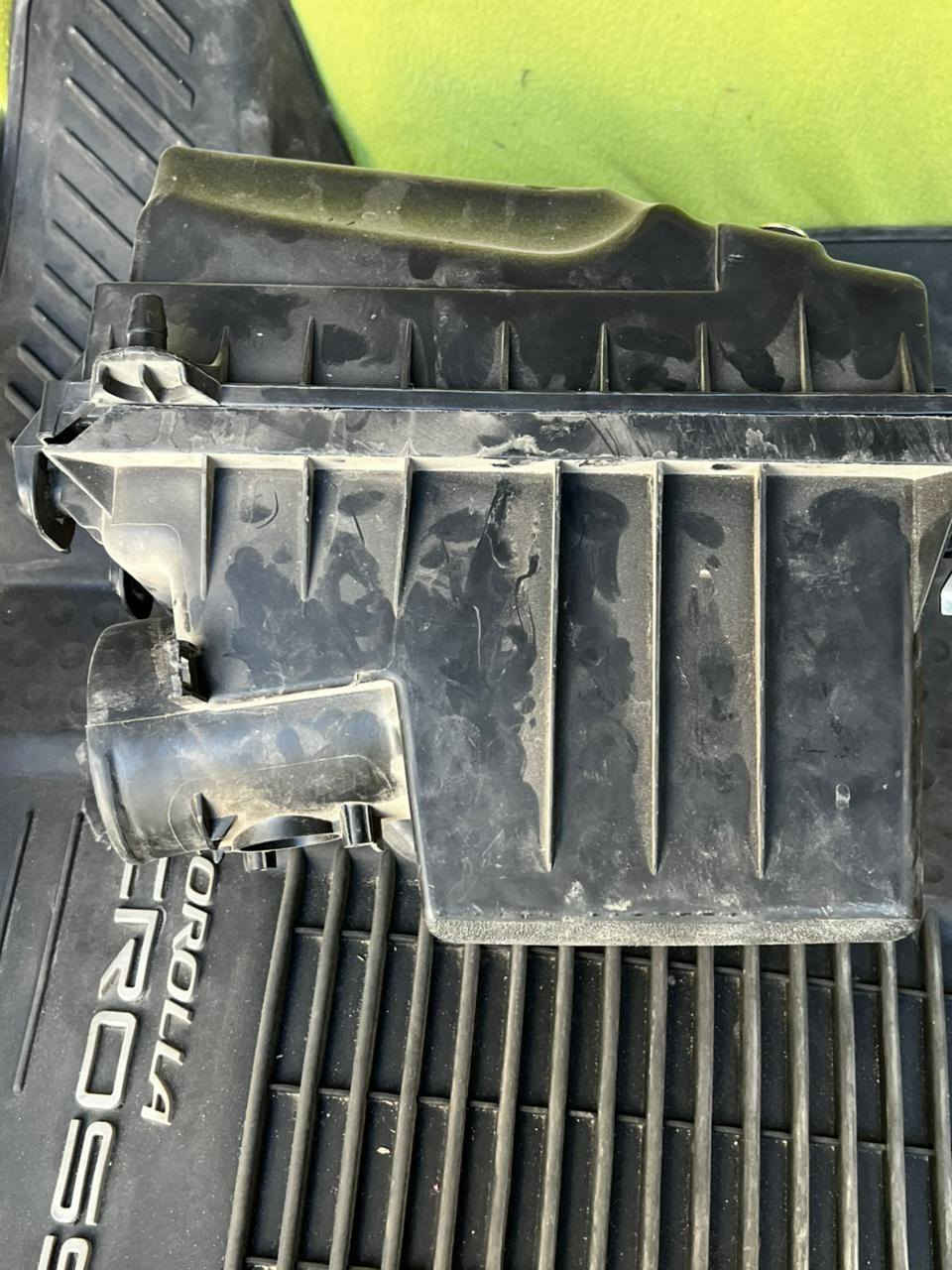 وموجود تايرات هم مال كروس اصليه السلام عليكم اغراض كورلا كروس بيهن لاستيكات قماره اصليه مال شركه شوته كامله دبه مال زركات ماقصه بس الركبه تايرات جدد مال شركه كاردن اصلي مال شركه  كاعيات اصليه بس الامامي فلينه الوره الدعاميه اصليه مال شركه وباقي الغراض موضحه بصور غراض كله جديده السياره جان موديله 2024 
الرقم للتواصل:*********** بي واتساب 
الرقم:*********** مكاني بغداد
