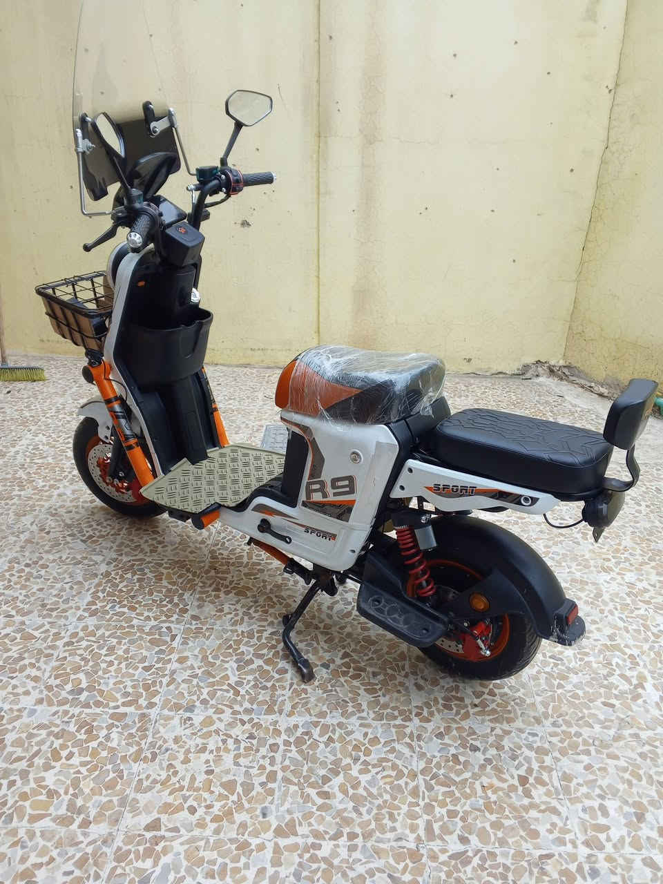 السلام عليكم .موطور R9للبيع 
سعر450 وبي مجال بسيط كلش المكان حاوي الجوسق


**إذا كنت صاحب هذا الإعلان وتريد حذفه لأي سبب، رجاءا أرسل رسالة إلى الدعم الفني**