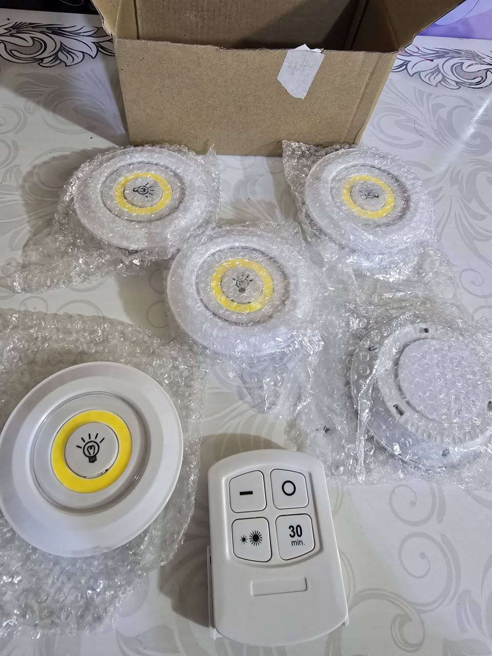 سلام عليكم ورحمة الله وبركاتة 
من رخصة الادمن منشور خاص الاناره  متوفر نشرات نيون مع نشرات مشكله مع كم غرض خاص الانارة يوجد توصيل ٥ الف


**إذا كنت صاحب هذا الإعلان وتريد حذفه لأي سبب، رجاءا أرسل رسالة إلى الدعم الفني**