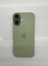 ايفون 17 • اخضر ساج • ضمان ماستر سنتين