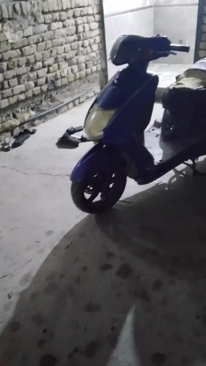 السلام عليكم دراجه للبيع ***********
