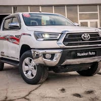 تويوتا هايلوكس • سايدين كوران • قرب معمل بيبسي