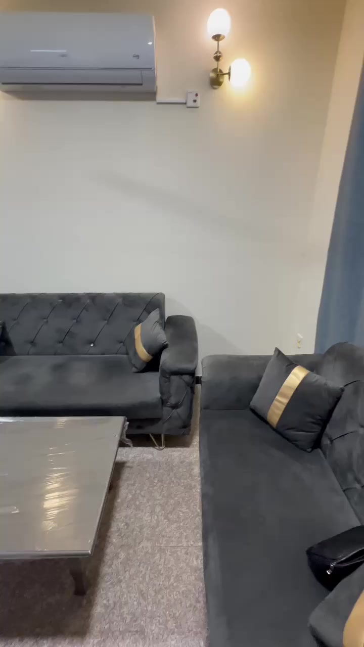 شقة غرفة وصالة ومطبخ وحمام طابق ثاني 750دولار بحي المتنبي
موضف او بنية مرتبة 
✅عدنا عروض أخرى 
✅ أسعار منافسة
✅ خيارات متعددة للسكن والاستثمار

  خيارك الأفضل دائماً

📌 ملاحظة:
إذا عندك شقة تحب تبيعها أو تأجرها، تواصل ويانا والباقي علينا.
المسوق العقاري بشار الشطي
📞***********
