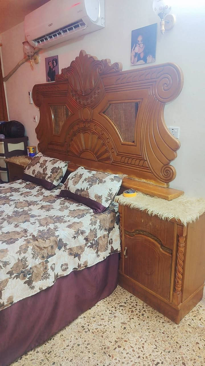 إسلام عليكم غرفه نوم صاج داخل خارج تكمه ٨ بوب ملحق  معه زاويه 2 باب ملحق معه صوميه وكومديات  وميز تواليت  السعر مليون ونص  وبيه مجال      1500/000      @إشارة ***********وتساب ***********اتصال
