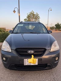 كيا رندو • ٢٠٠٨ • الرمادي