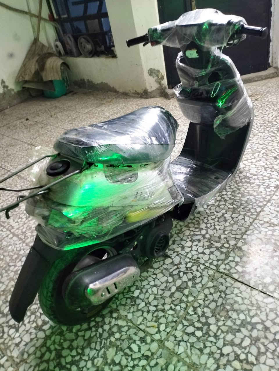 دراجة بطه سلف هندر محرك حلو السعر 130 مكاني حي السفير رقمي ***********
