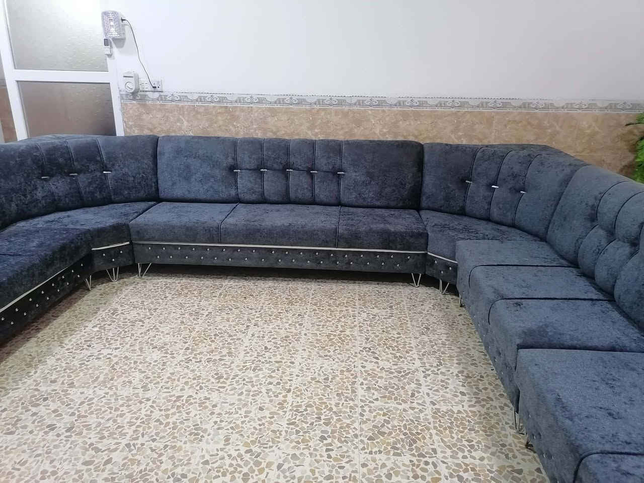 ديوان ١٣ متر خشب عراقي ثقيل دوشمة جديدة شرط القماش والخشب والاسفنج السعر ٦٢٥ الف للإستفسار الاتصال على الرقم *********** و*********** موصل الحدباء
