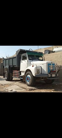 شاحنة • للبيع