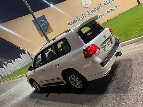 السلام عليكم 

لاندكروز موديل  ٢٠١٥  السيارة نظيفة ٨ سلندر رقم اربيل بيها فقط خشم الجاملغ وشوي من البنيد صبغ والباقي مكفول رقم اربيل سنوية لغاية ٢٠٢٩ ويل ١٦ سيارة مال بيت ومال جناي مابيها نقص برغي 

السعر ٤ شدات جوة السوك وبيها مجال قليل

للاستفسارالاتصال

***********

*********** البصرة
