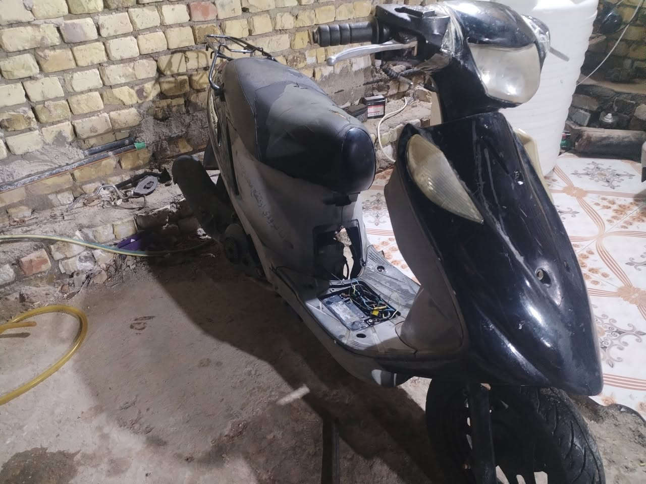 السلام عليكم ادرس ياباني محور كابريتر دراجه شغال بيها نواقص بصيطه السعر 250 وبيها مجال مكان الكوت ***********
