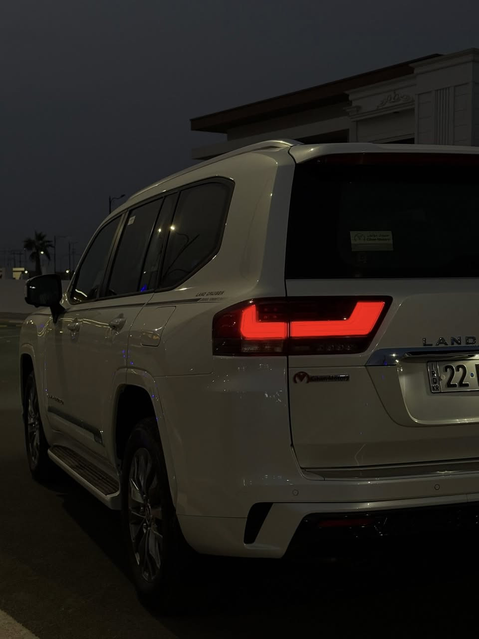 ‎تویوتا لاندکروزر
LandCrusier
GXR LIMITED 
سنة الصنع 2024
العداد 15،000کم
محرک 6 سلندر بدون توربو 4،000
السیارة مرقم رقم أربیل
ضمان وکالة شركة جيهان/ بعد ضمان منتها وسياره كفاله عامة من كل شيء/ مغلفه PPF الأصلي١٤٠٠$ضمان ١٠ سنة 100%

درووستکراوی : TOYOTA 
مۆدیل :  LAND CRUISER GXR LIMITED
ساڵ : 2024
ماوەی رۆشتوو : 15,000 KM
 بزوێنەر : شەش پستی محرک 4000 بێ توربۆ  تبیعي
لاشەی کامل PPF ئەصڵی بۆ کراوە بە 1400$ زەمانی 10 ساڵی هەیە ✅
جام ڕەشی 80%ی قانونی مروری هەیە ✅
ڕەوشی ئۆتۆمبێل : بێ بۆیاغ بێ سارد هیچی نیە وەکو دەقی شەریکە ماوەتەوە ✅
بەناو کردن و وەکالە هەموو شتێکی بە شەرتە ڕەقەم هەولێرە  
بۆ زانیاری زیاتر پەیوەندی بکە بەم ژمارانەی خوارەوە 👇🏻
Whatsapp / ***********
Korek / ***********
