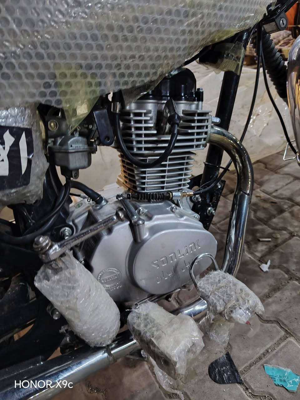 السلام عليكم دراجه ايراني
موديل 25
برغي ما مفتوح بيه فول نضافه وترتيب
السعر ٧٠٠
بيه منفيس
***********
