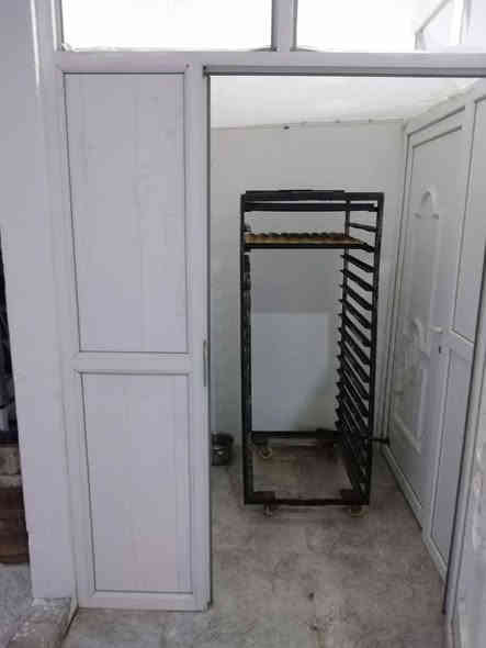 السلام عليكم عدة فرن كهربائي كاملة للبيع
فرن طبقتين مع عجانة  مع عرباين ٢ وشروح وعارضة وميز مدرج عدة كاملة 
موصل الايسر للتواصل عالرقم
***********
***********
