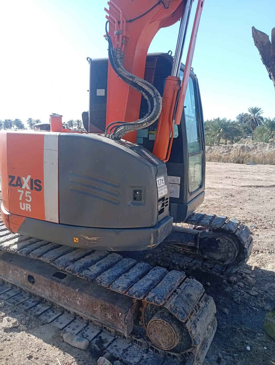 السلام عليكم حفاره لبيع موديل 2013 كفاله عامه
***********
