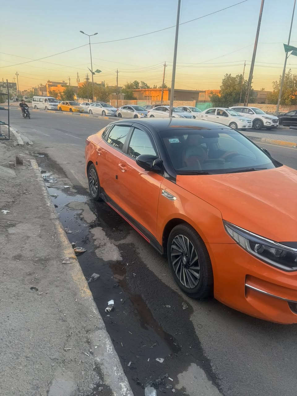 السلام عليكم 
كيا اوبتما للبيع خطين غاز 90 لتر بلاد+ بانزين  وارد كوري  محرك 2000 دوش مواصفات تحكم ستيرن لايت زنون شاشة كبيره صندوك بصمة ويل كب السياره جاهزه جداً نضيفة 
موديل 2018 رقم واسط
التواصل عل رقم ***********
السعر 130
