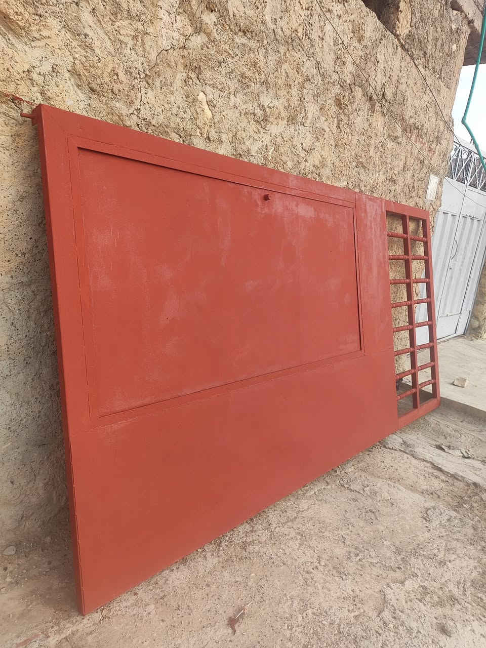 باب للبيع عدد 2
‏‪0776 936 0096‬‏
