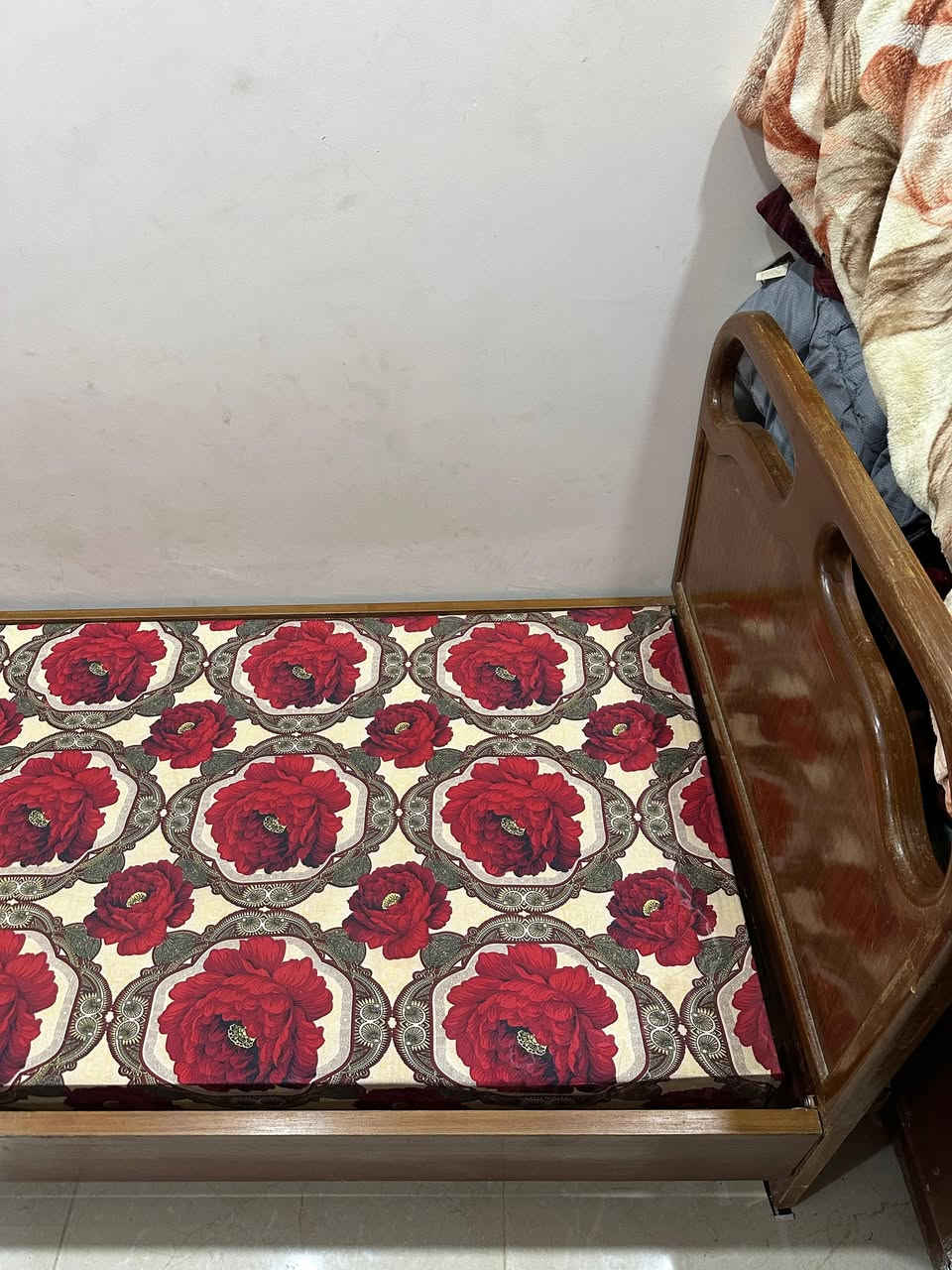 جرابي للبيع تكمه وهاي دوشمه مالتهن نضيفات مفصلين ب٢٠٠ الف الوحده وهسه يردون يبعون الوحده ب٨٥  وبيها مجال بسيط مكانهن هياكل الغزاليه


**إذا كنت صاحب هذا الإعلان وتريد حذفه لأي سبب، رجاءا أرسل رسالة إلى الدعم الفني**