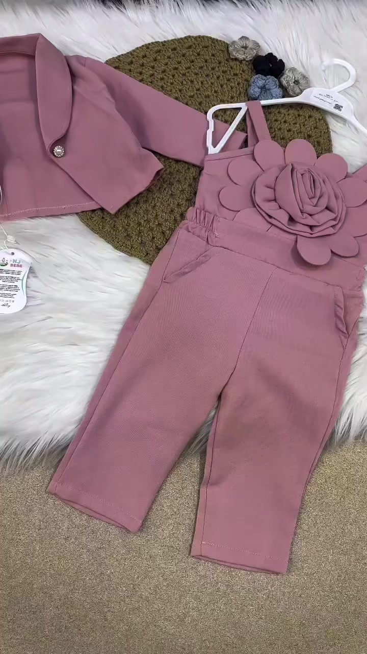 احمد خلوف لملابس الاطفال 
طقم  بناتي 
القياس من 6اشهر إلى سنتين


**إذا كنت صاحب هذا الإعلان وتريد حذفه لأي سبب، رجاءا أرسل رسالة إلى الدعم الفني**