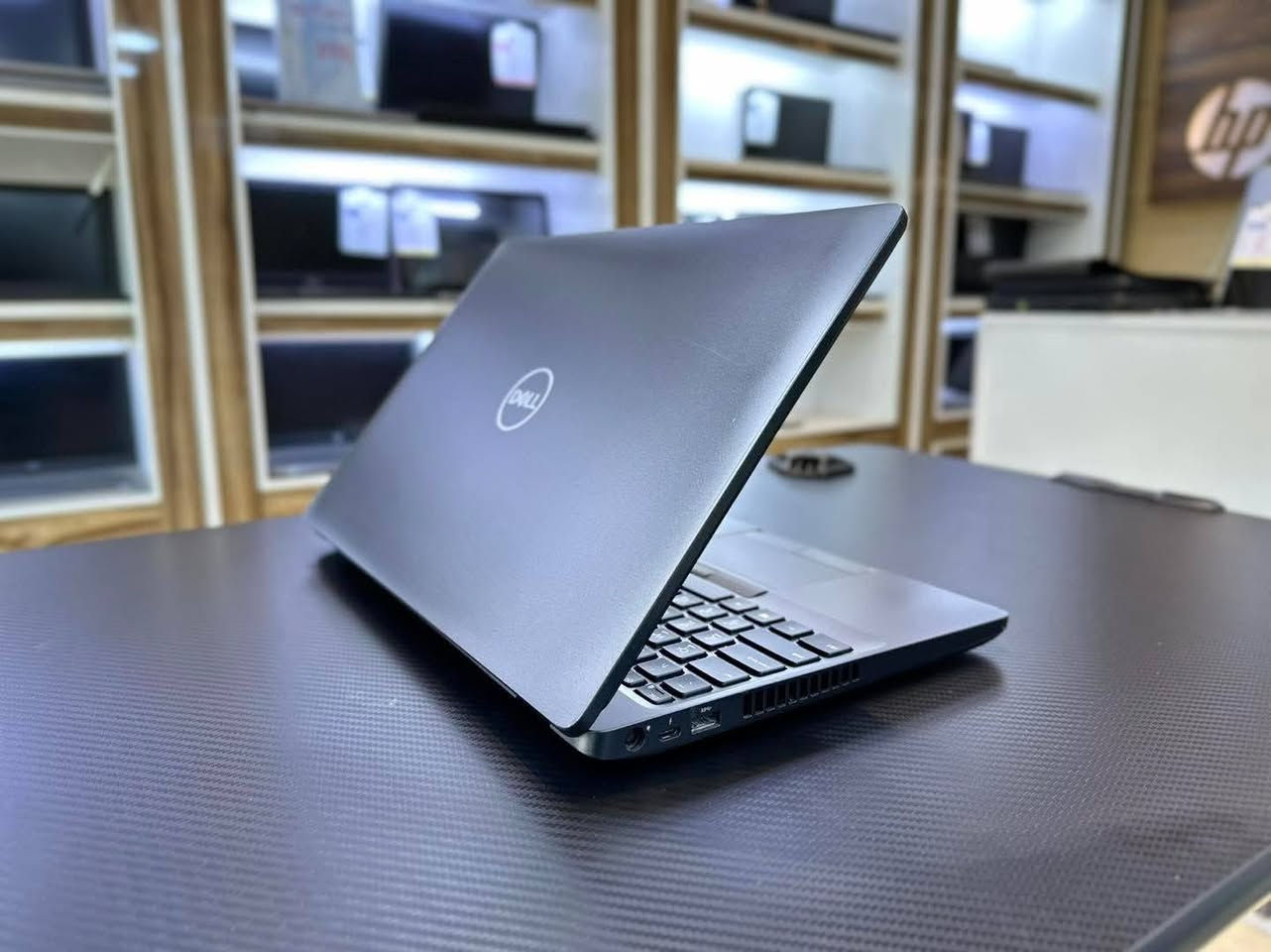 Dell Latitude 5591
🔹 المعالج: Intel Core i5 الجيل 8 فئة H
🔹 الرام: 16GB DDR4 
🔹 التخزين: 512GB SSD m.2 

🔹 كارت الشاشة : 
 خارجي منفصل 2GB Nividia Geforce MX130 
+ كارت داخلي مدمج 

🔹 الشاشة: 15.6 إنج FHD
🔹كيبورد ليزري عربي انكليزي
🔹نضافة عالية جدا 98٪

السعر 470 الف شامل التوصيل والملحقات(ماوس+حقيبة+الشاحن الاصلي)


**إذا كنت صاحب هذا الإعلان وتريد حذفه لأي سبب، رجاءا أرسل رسالة إلى الدعم الفني**