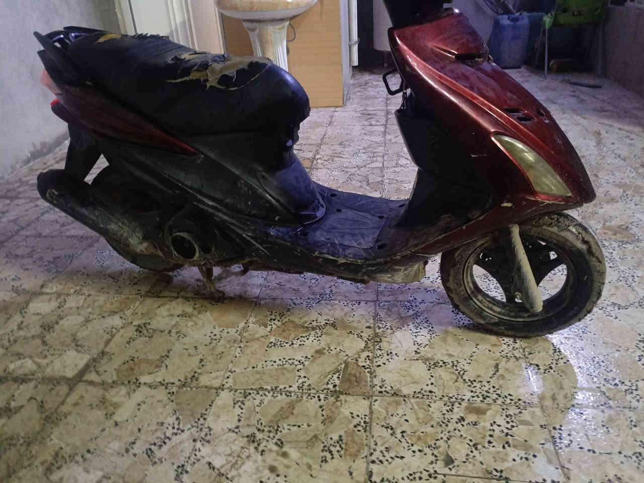 السلام عليكم دراجه ادرس للبيع نوزل سعر 350 وبيها مجال‏‪***********‬‏
