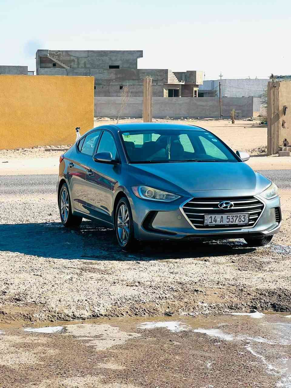 الانتر موديل 2018 امريكي. السياره جاهزه من كلشي وبيه فقط حادث امريكا جاملغ والباب السايق وباقي السياره كلههه كفاله عامه ايشي غير القطعتين ترجع  سنويه جديده تحويل ثاني يوم السياره جديده كلش تجي وتشوف بعينك ما ناقصه شي محرك ٢٠٠٠ دوش 
مكان السياره البصره  السعر ١٢٠ ورقه وبيه مجال    الرقم  *********** واتساب واتصال
